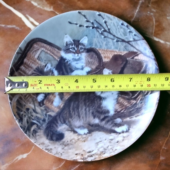 Amy Brackenbury "Gone Fishing: Maine Coons" 2nd Issue Collectors Plate - Picture 5 of 5